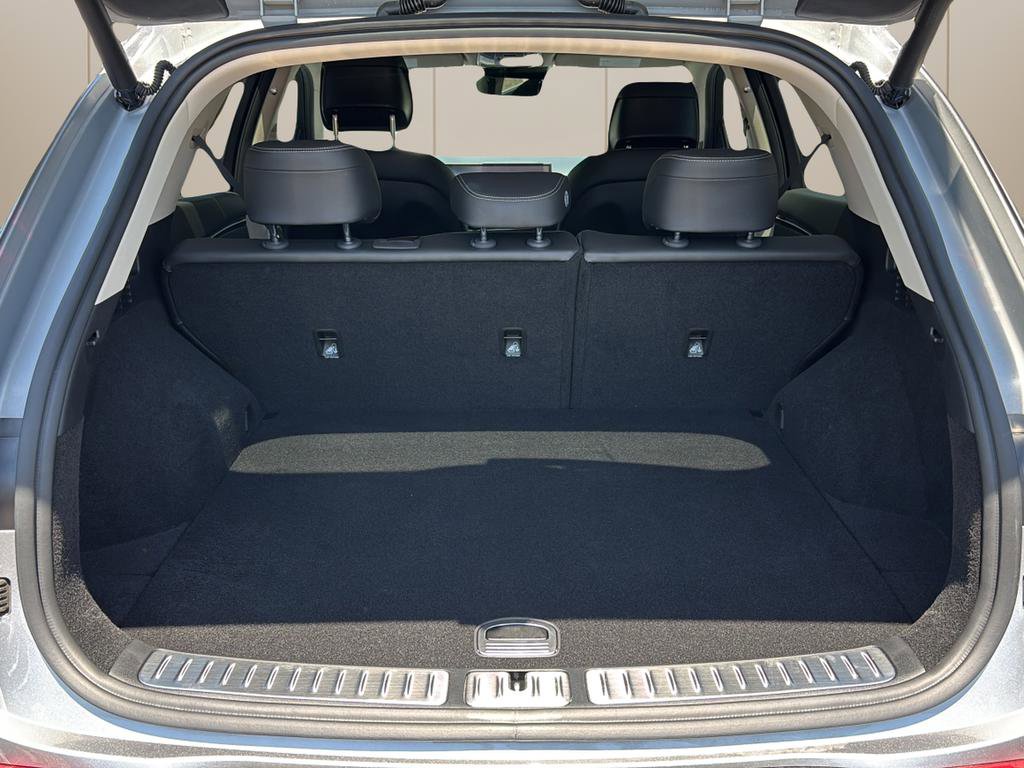 Certified 2026 Genesis GV70 2.5T AWD/4WD image 14