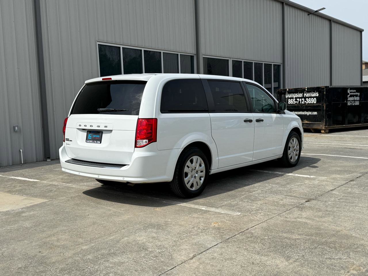 Used 2020 Dodge Grand Caravan SE w/ Rear Park Assist Package image 5