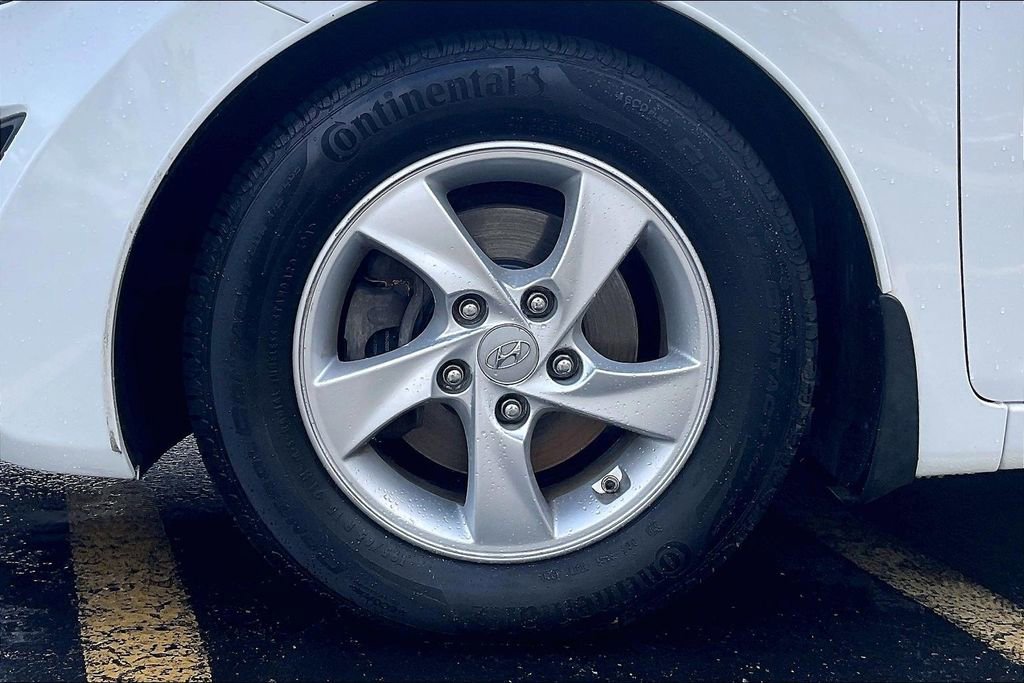Used 2015 Hyundai Elantra SE FWD image 10