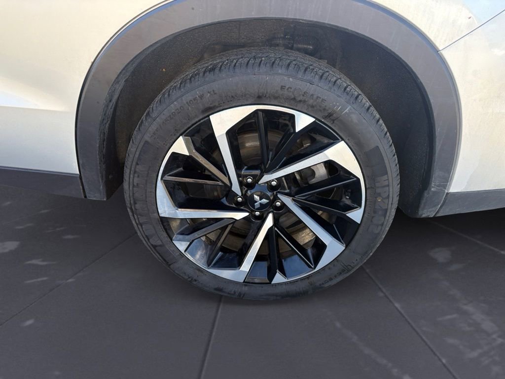 Used 2024 Mitsubishi Outlander SE image 9