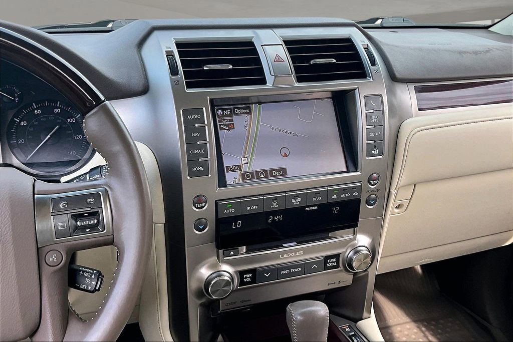 Used 2019 Lexus GX 460 Premium w/ Premium Package image 9