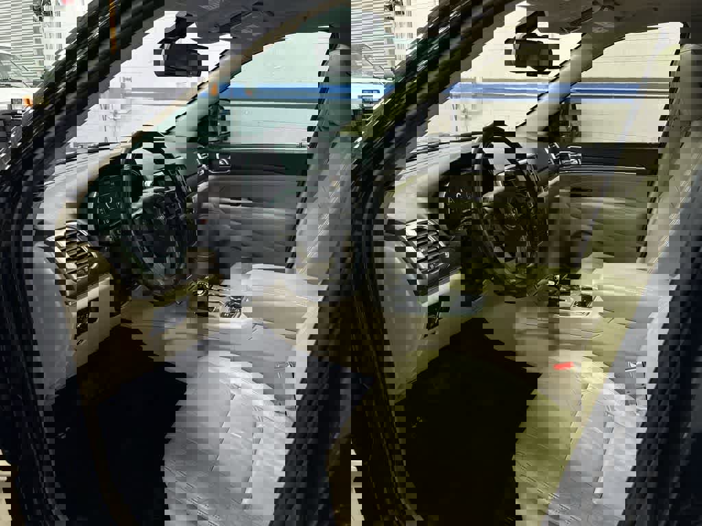 Used 2015 Jeep Grand Cherokee Limited image 32