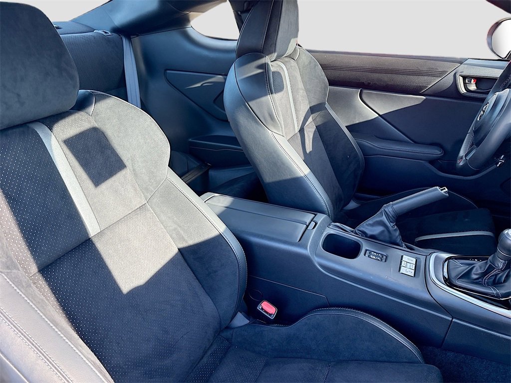 Used 2025 Toyota GR86 Premium image 26