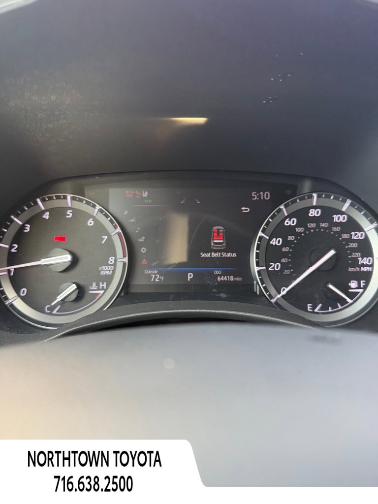 Used 2021 Toyota Highlander XLE FWD image 19