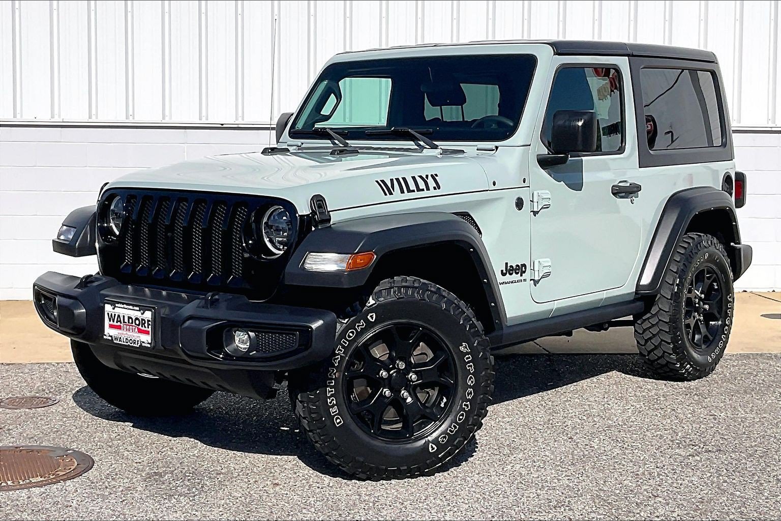 Used 2023 Jeep Wrangler Sport AWD/4WD image 2