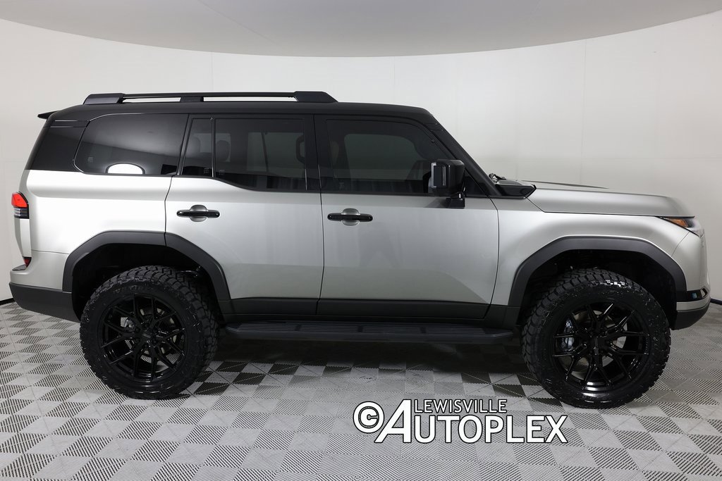 Used 2025 Lexus GX 550 image 5