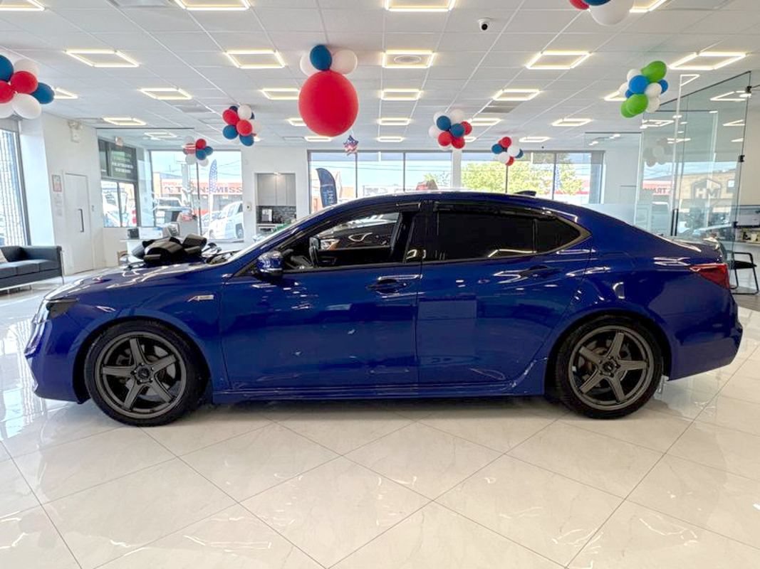 Used 2018 Acura TLX V6 w/ Technology & A-SPEC Pkg FWD image 4