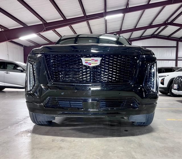 Used 2025 Cadillac Escalade Sport Platinum AWD/4WD image 11