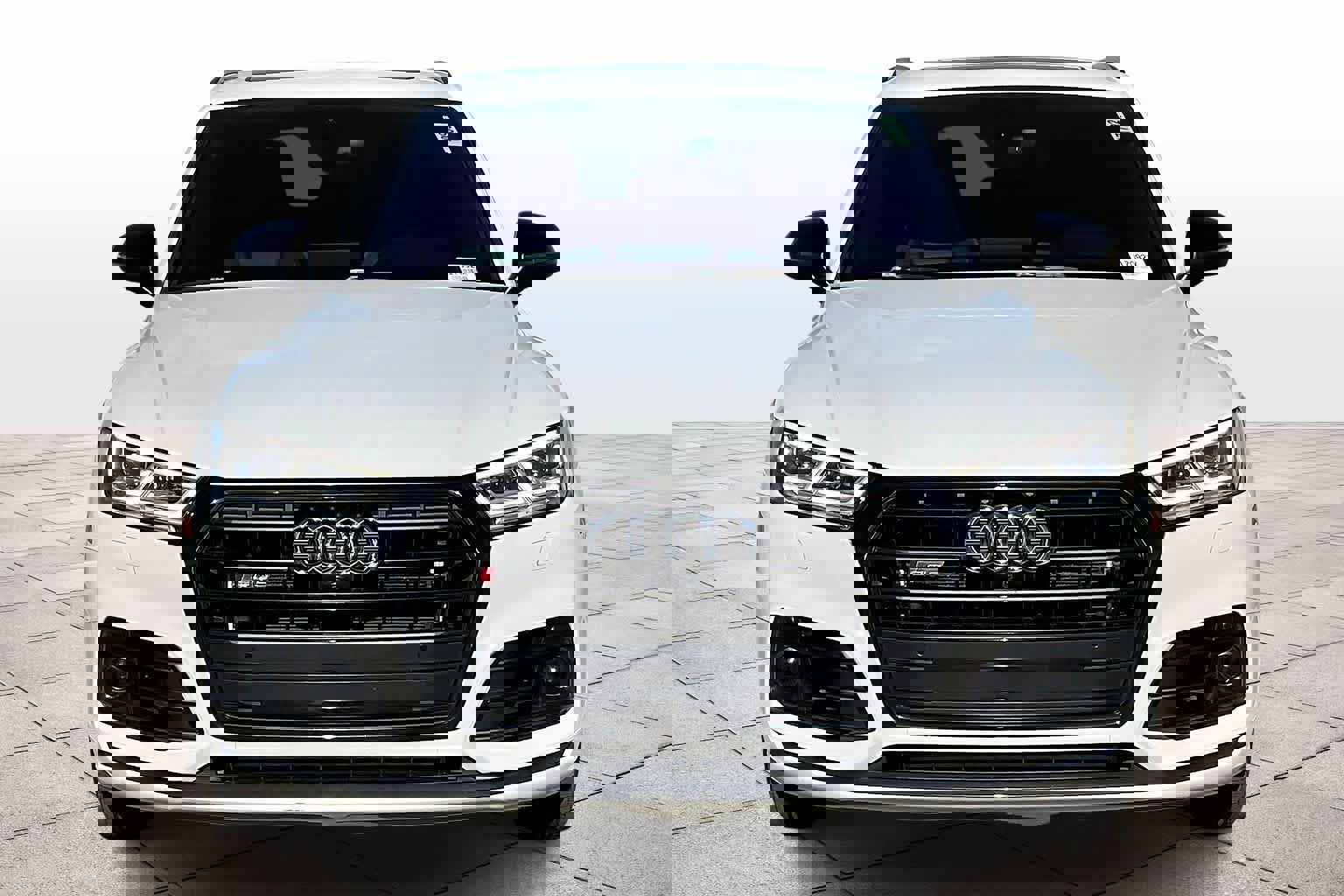 Used 2020 Audi SQ5 Prestige w/ Prestige Package image 3