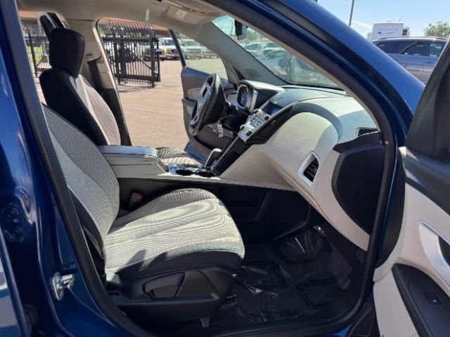 Used 2010 Chevrolet Equinox LT w/ Chrome Appearance Package image 17