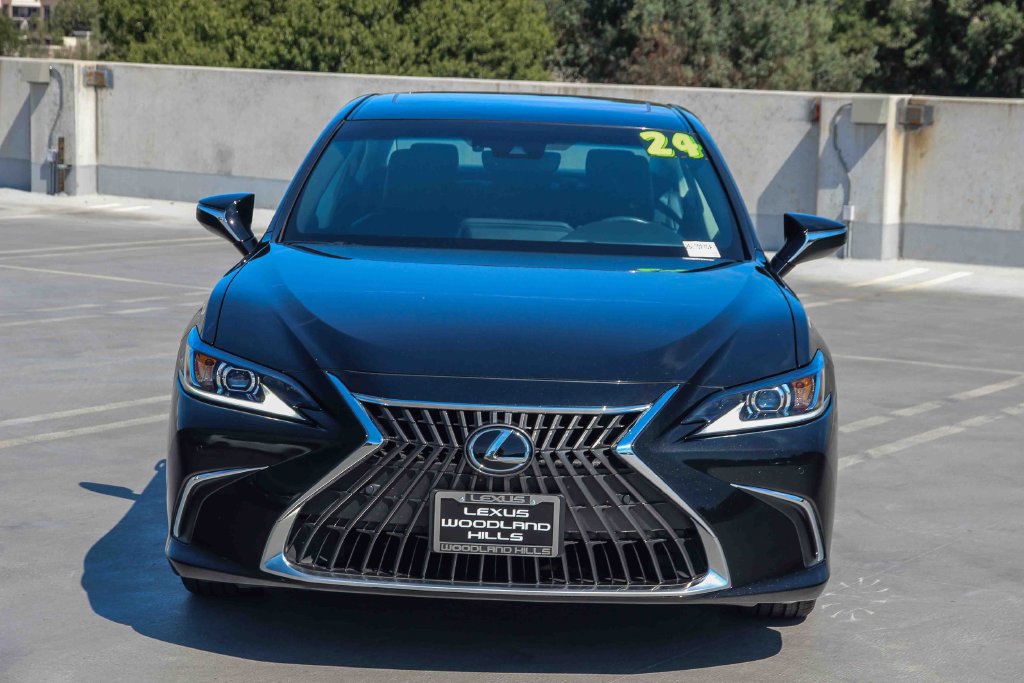 Certified 2024 Lexus ES 350 w/ Premium Package FWD image 2