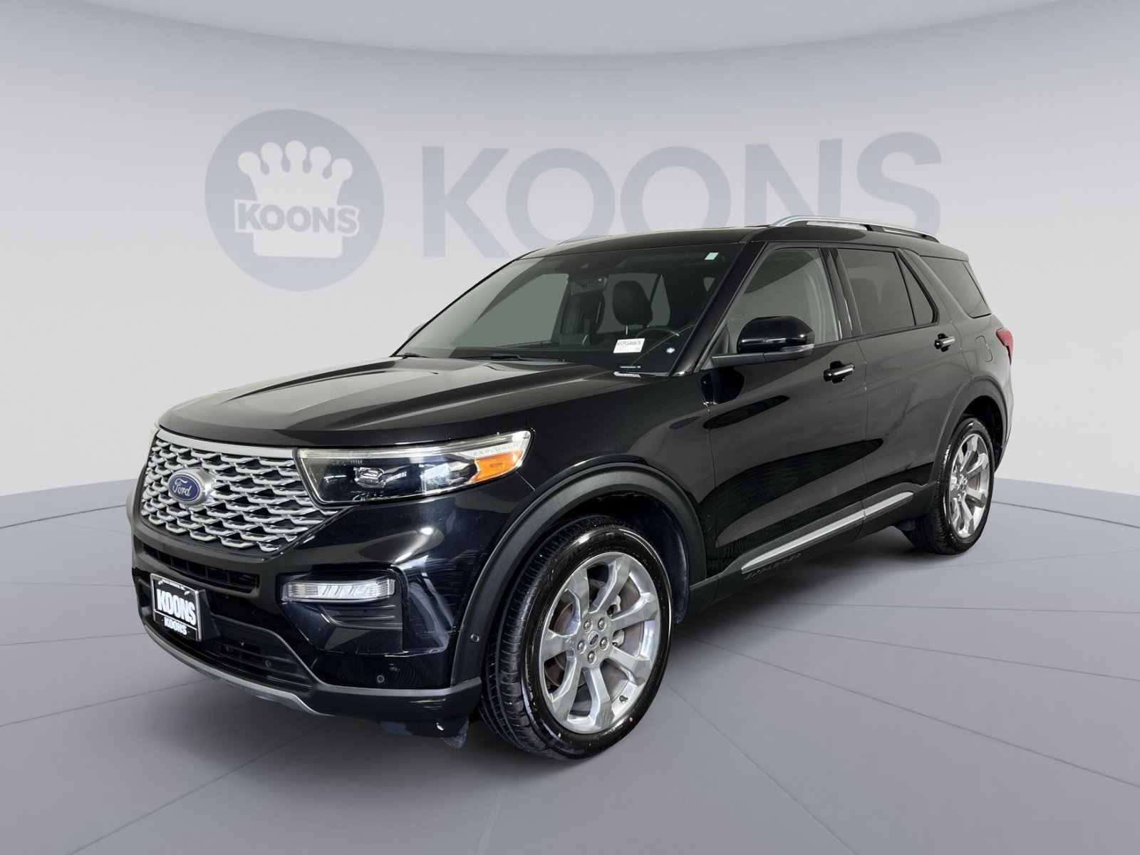 Used 2020 Ford Explorer Platinum w/ Premium Technology Package AWD/4WD image 1