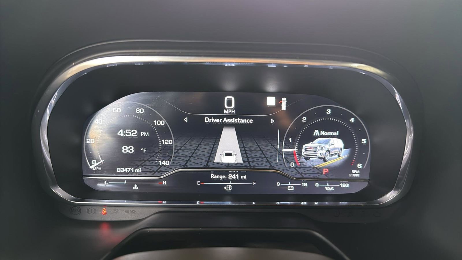 Used 2022 GMC Yukon XL SLT w/ SLT Luxury Package image 13