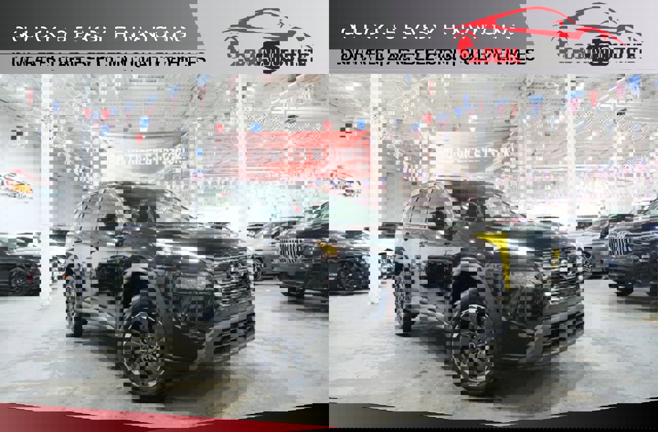 Used 2025 Nissan Rogue SV image 1