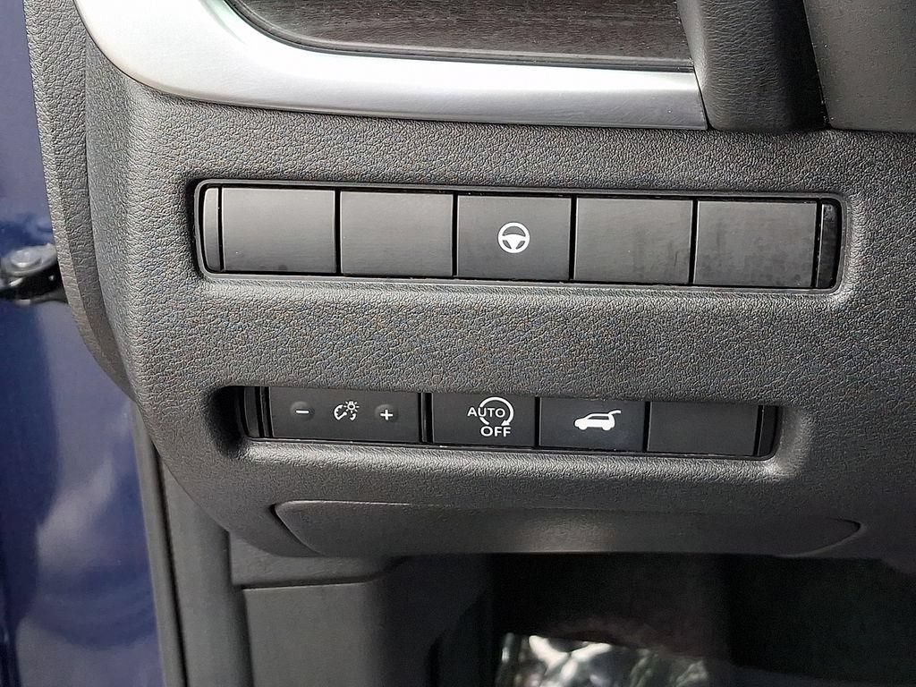 Certified 2023 Nissan Rogue Platinum AWD/4WD image 30