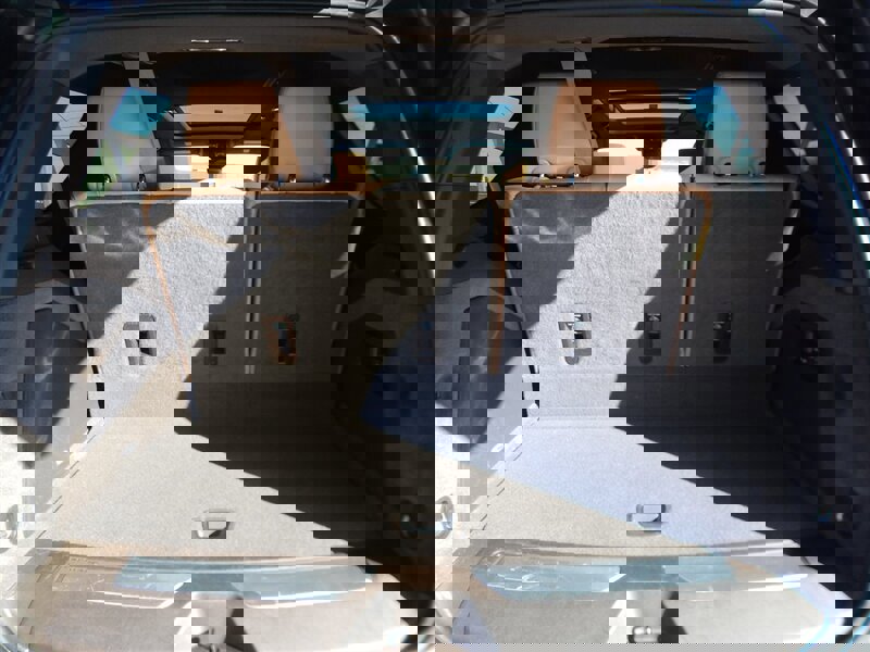 Used 2022 Cadillac Escalade Premium Luxury w/ LPO, Radiant Package image 11