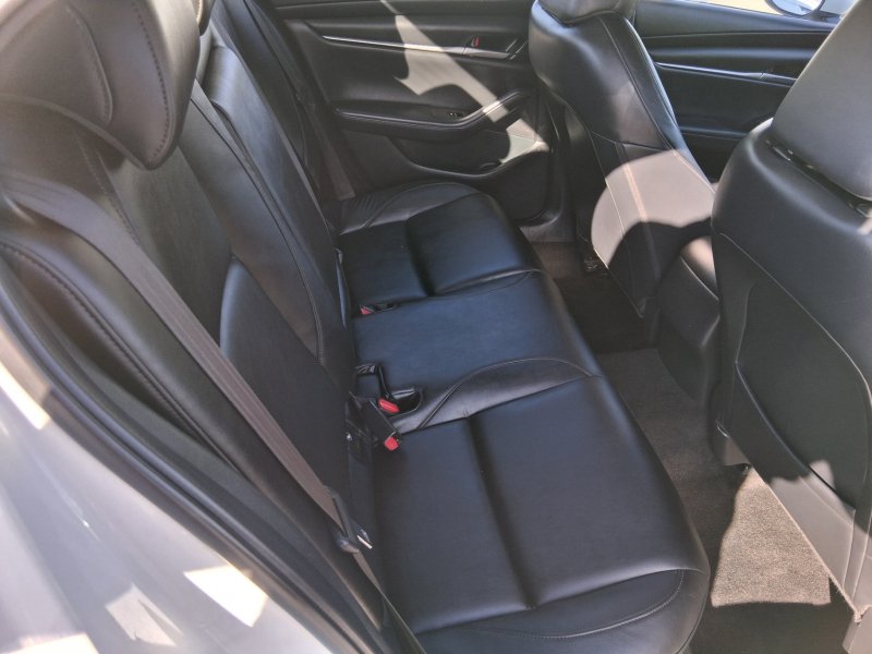 Used 2021 MAZDA MAZDA3 s FWD image 8
