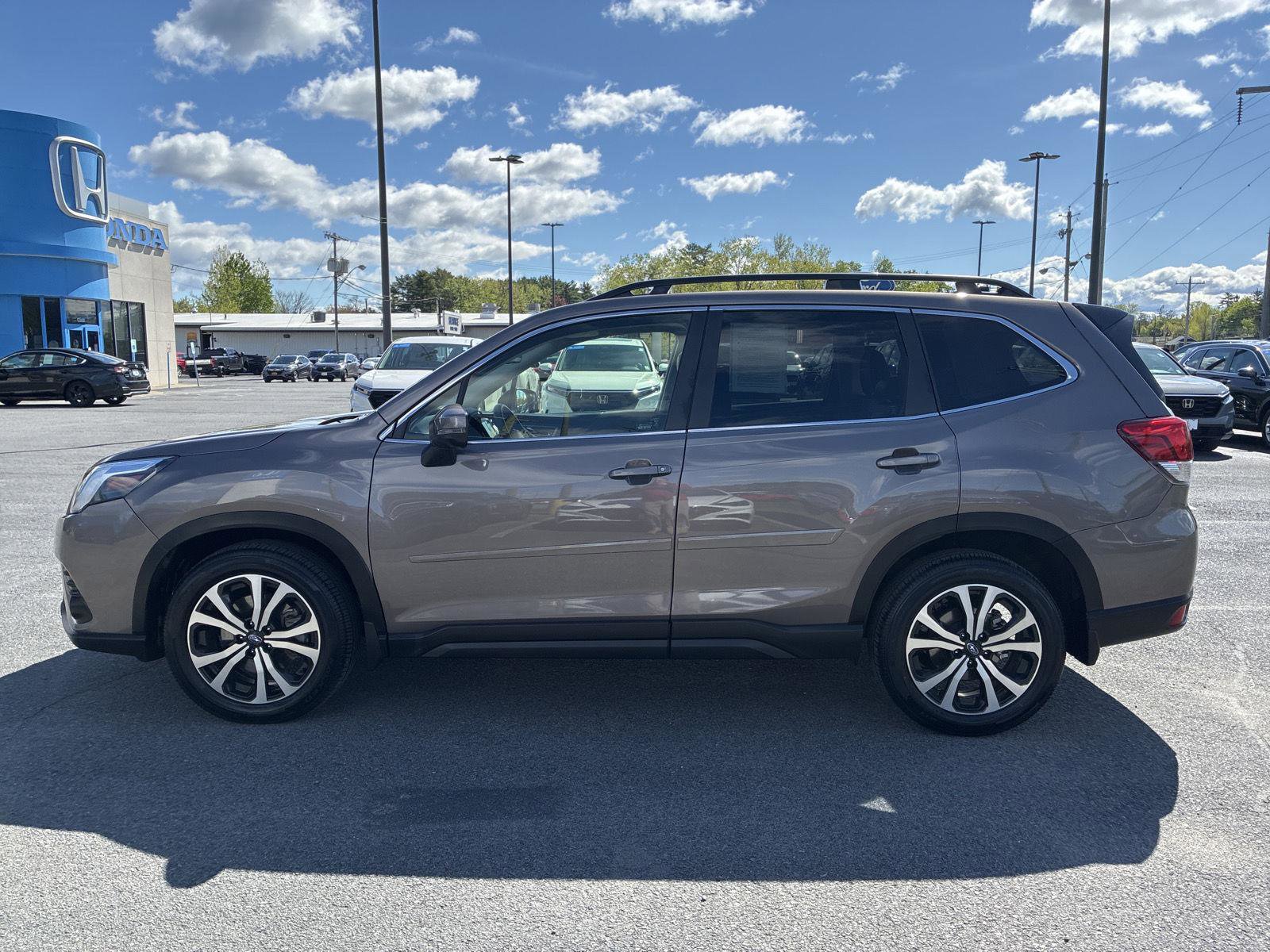 Used 2024 Subaru Forester Limited AWD/4WD image 4