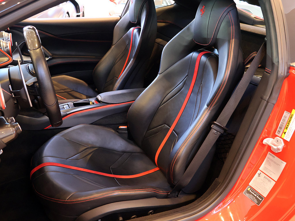 Certified 2018 Ferrari 812 Superfast RWD image 5