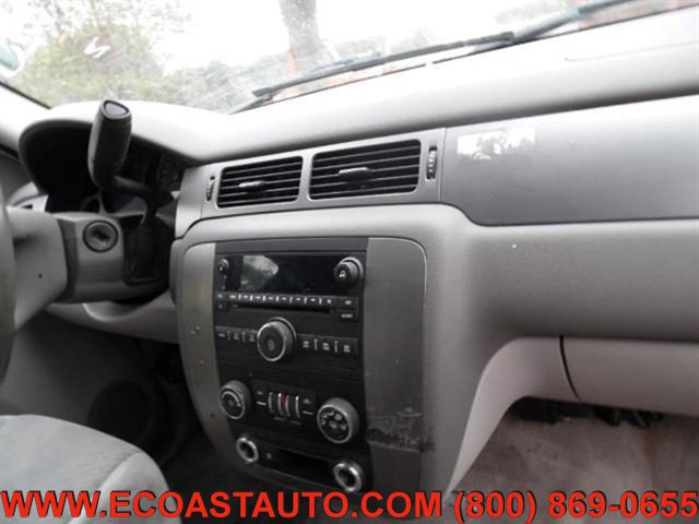 Used 2007 Chevrolet Suburban LT w/ Skid Plate Package image 8