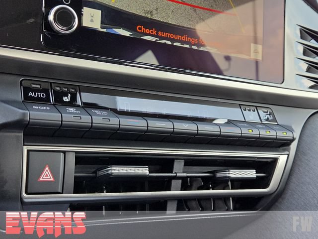 New 2026 Toyota Camry Hybrid AWD/4WD image 10