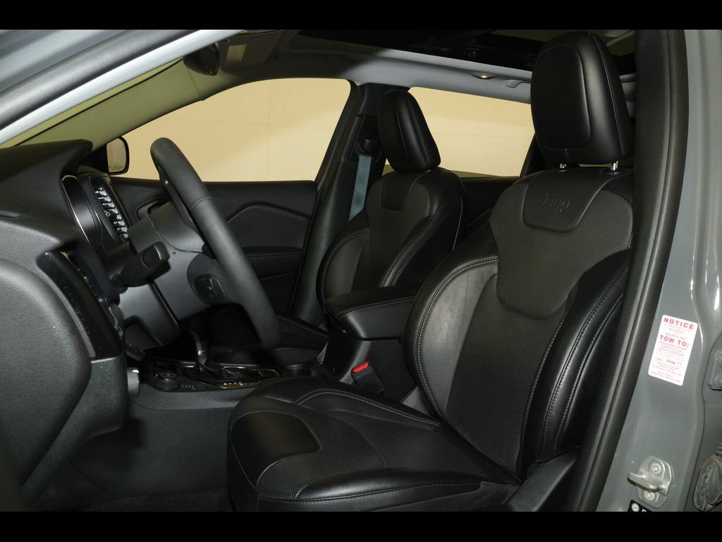 Used 2023 Jeep Cherokee Altitude Lux w/ Lux Elite Package AWD/4WD image 27