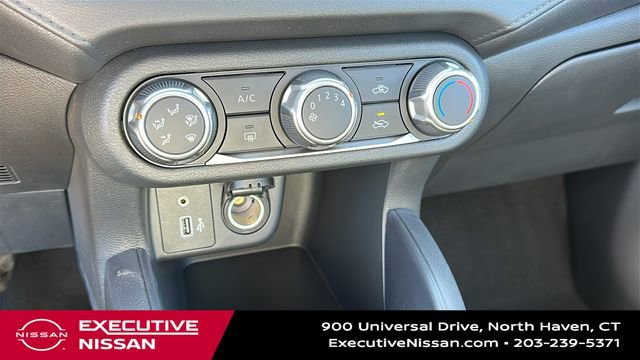Used 2025 Nissan Versa S w/ Trunk Package image 16
