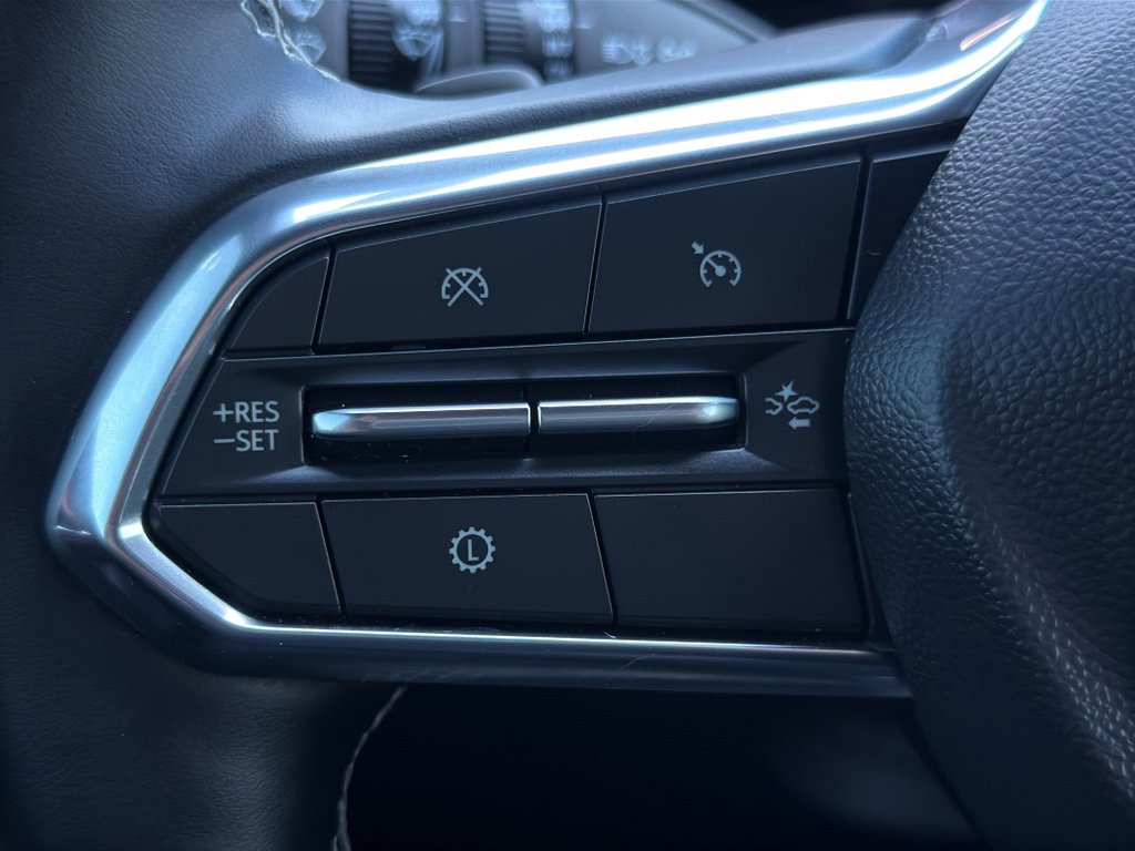 Used 2025 Chevrolet Traverse Z71 w/ Driver Confidence Package image 23