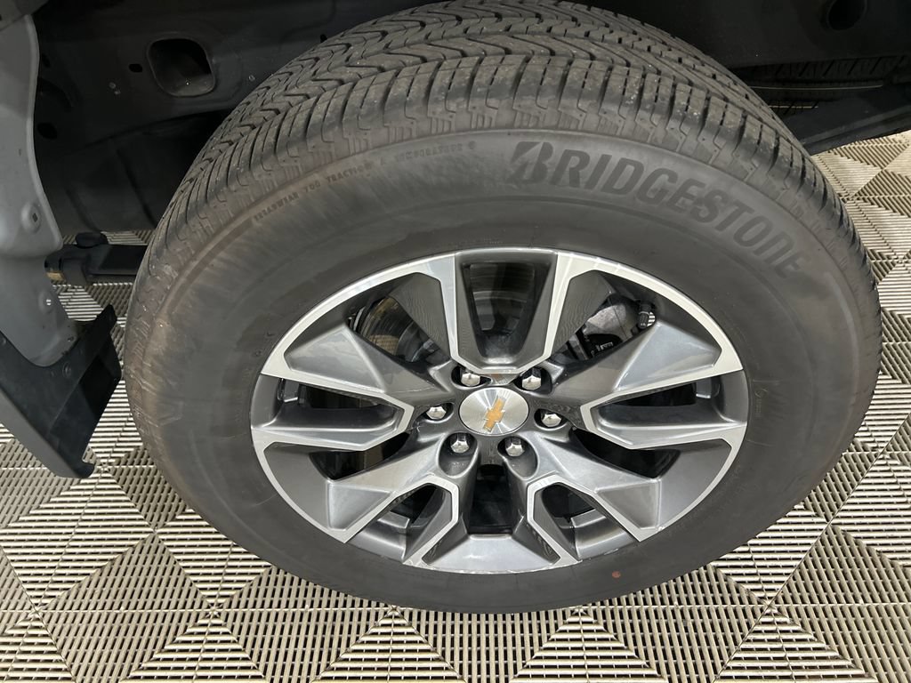 Used 2024 Chevrolet Silverado 1500 LT AWD/4WD image 11