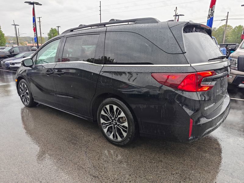 Used 2025 Honda Odyssey Elite image 6