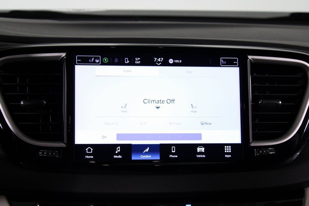 Used 2024 Chrysler Pacifica Touring-L image 5