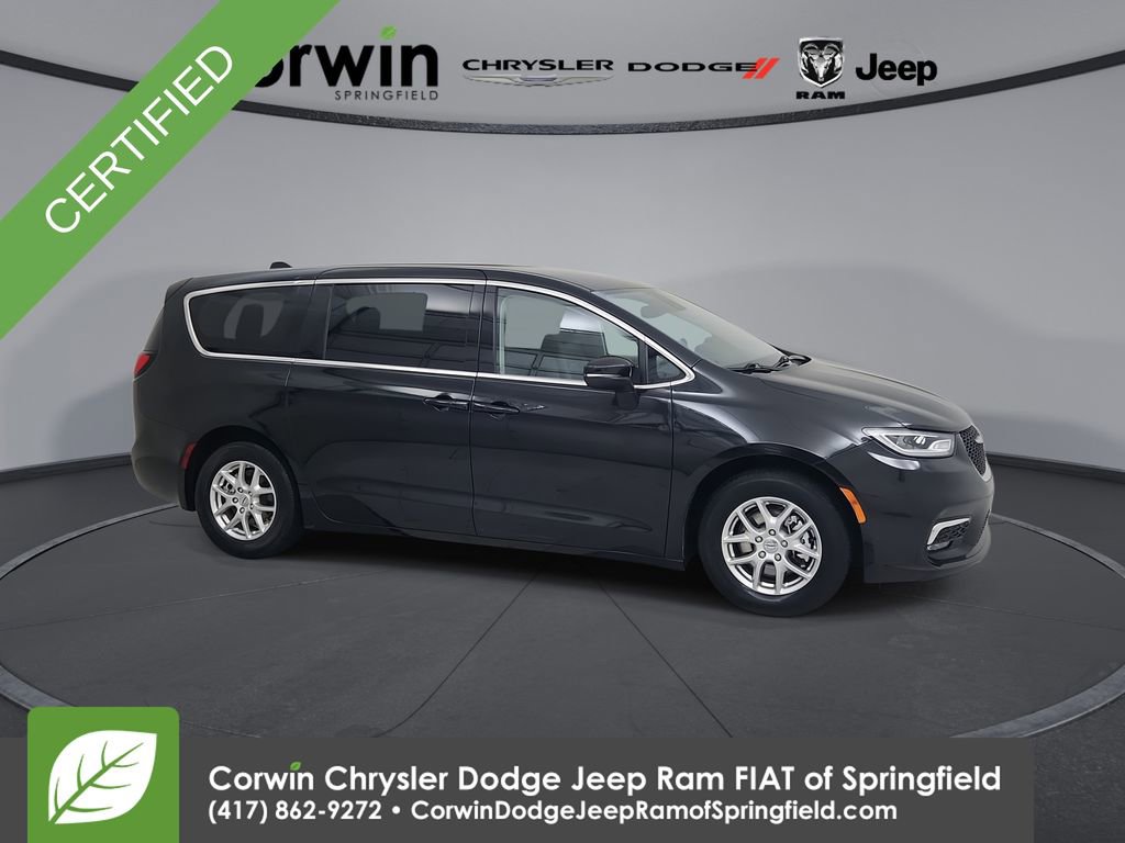 Certified 2023 Chrysler Pacifica Touring-L FWD image 1