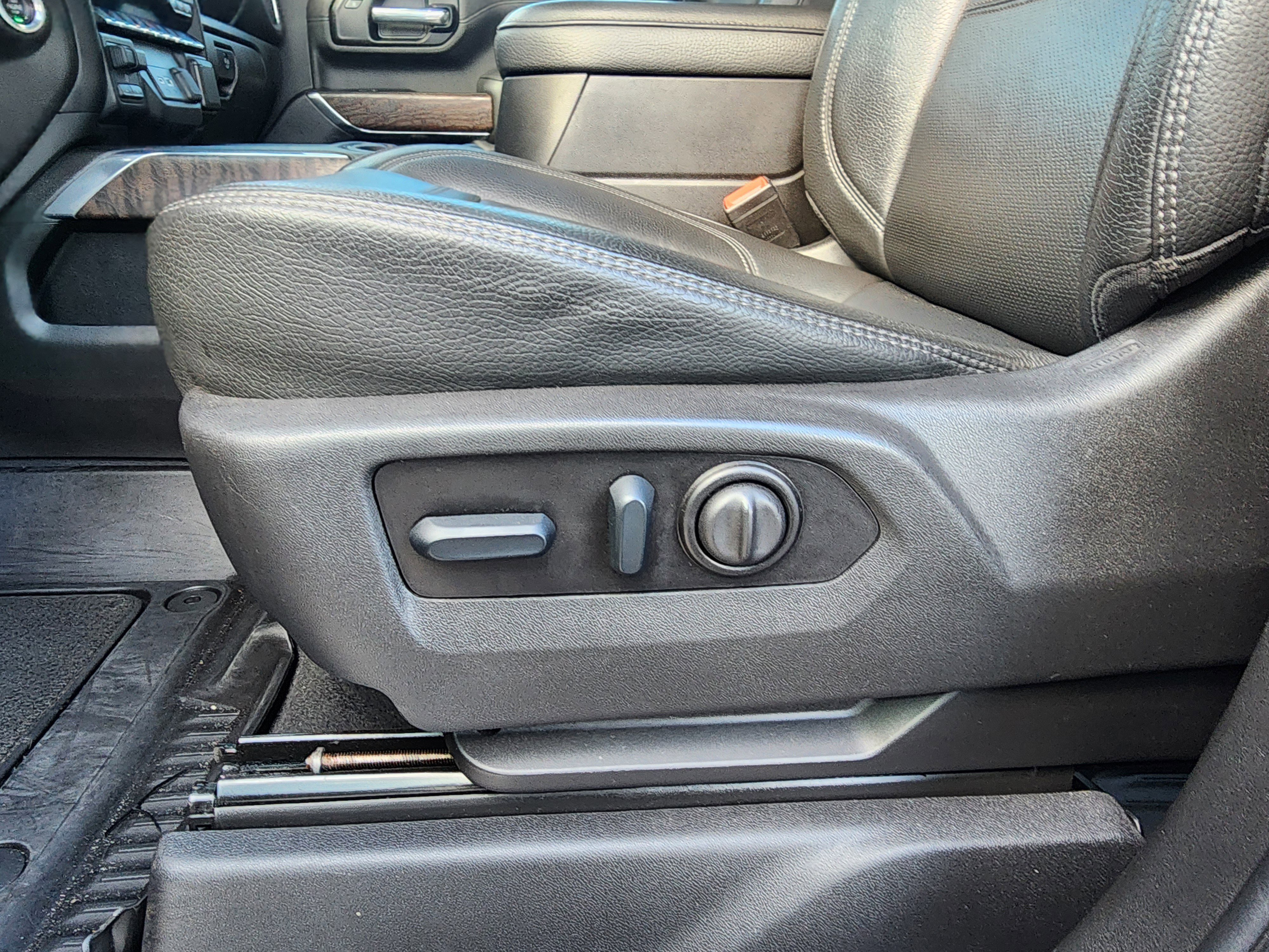 Used 2022 GMC Sierra 3500 Denali image 26