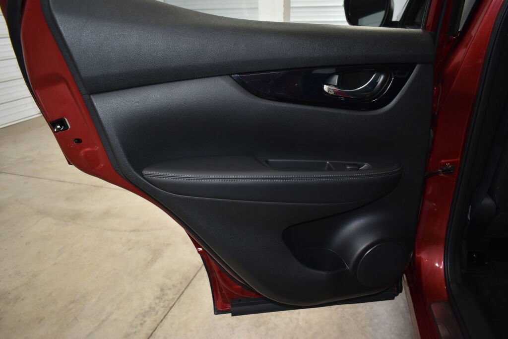 Used 2020 Nissan Rogue Sport SV w/ All-Weather Package image 16