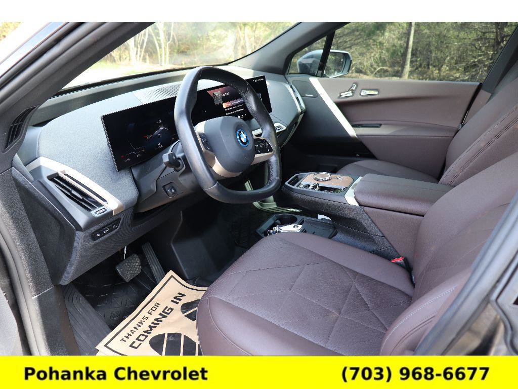 Used 2024 BMW iX xDrive50 image 21