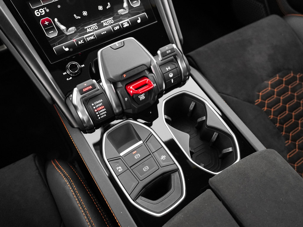 Used 2022 Lamborghini Urus AWD/4WD image 21