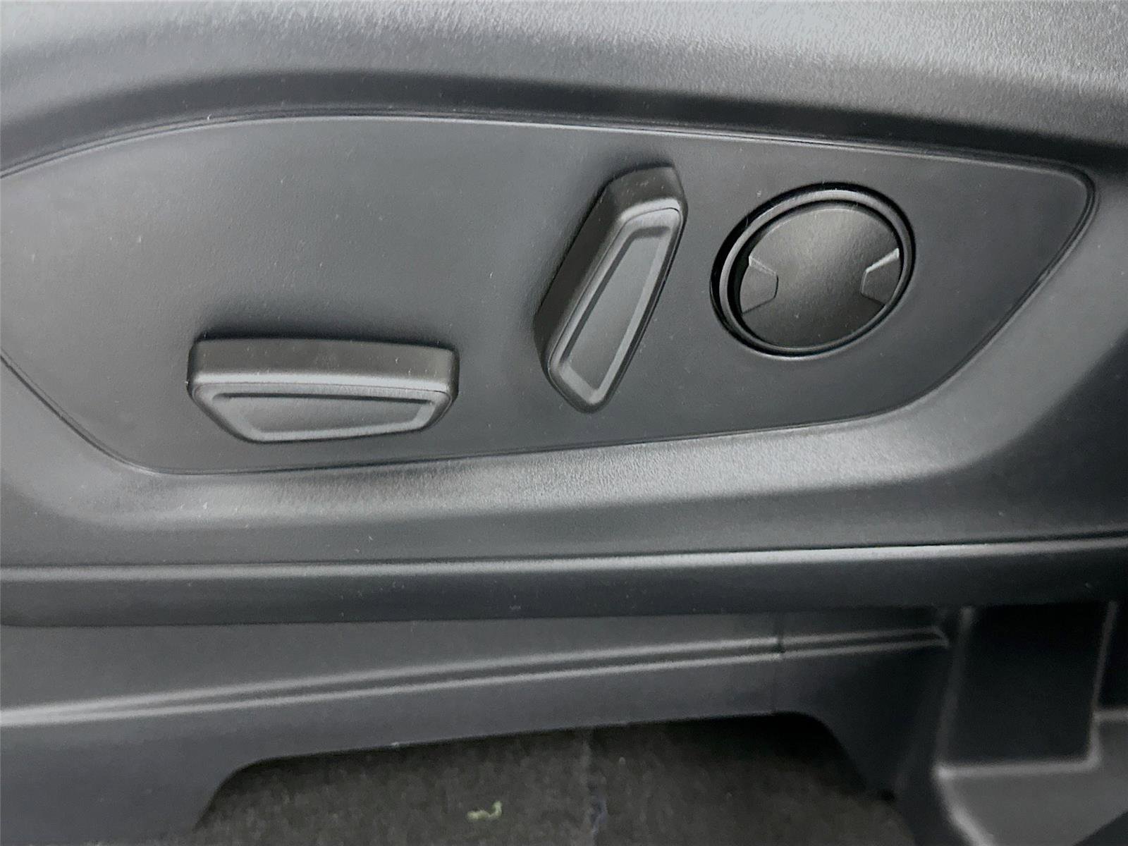 New 2026 Ford Explorer Active w/ Active Comfort Package image 21