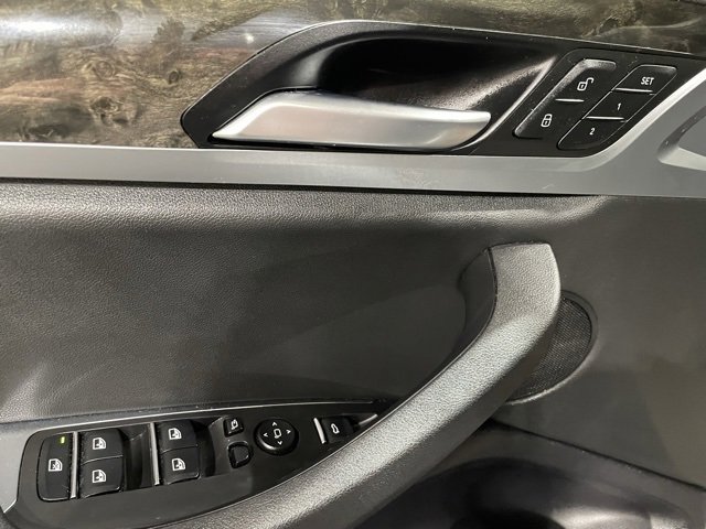 Used 2019 BMW X4 M40i w/ Premium Package image 10