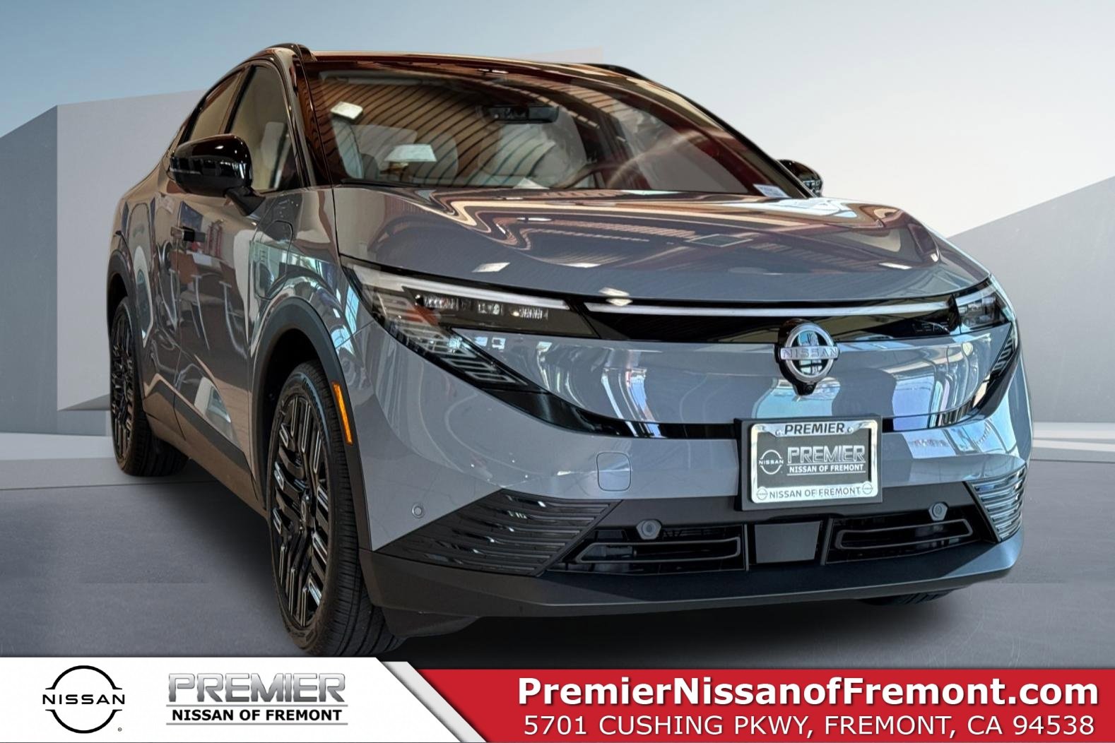 New 2026 Nissan Leaf Platinum+ w/ Cargo Package (Platinum+)