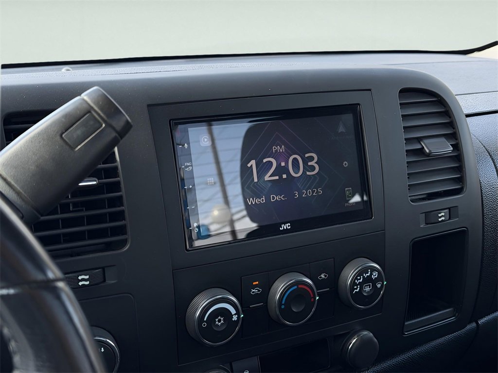 Used 2013 Chevrolet Silverado 1500 LT image 23