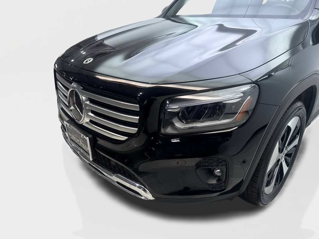 Used 2025 Mercedes-Benz GLB 250 4MATIC image 16