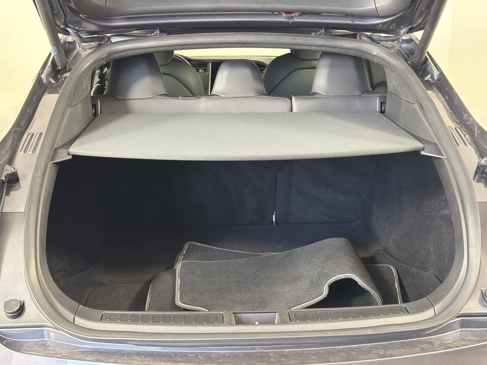 Used 2021 Tesla Model S Performance image 29