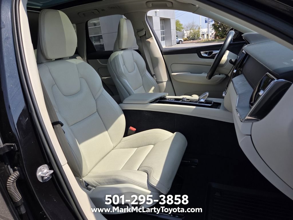 Used 2023 Volvo XC60 B5 Ultimate w/ Climate Package AWD/4WD image 16