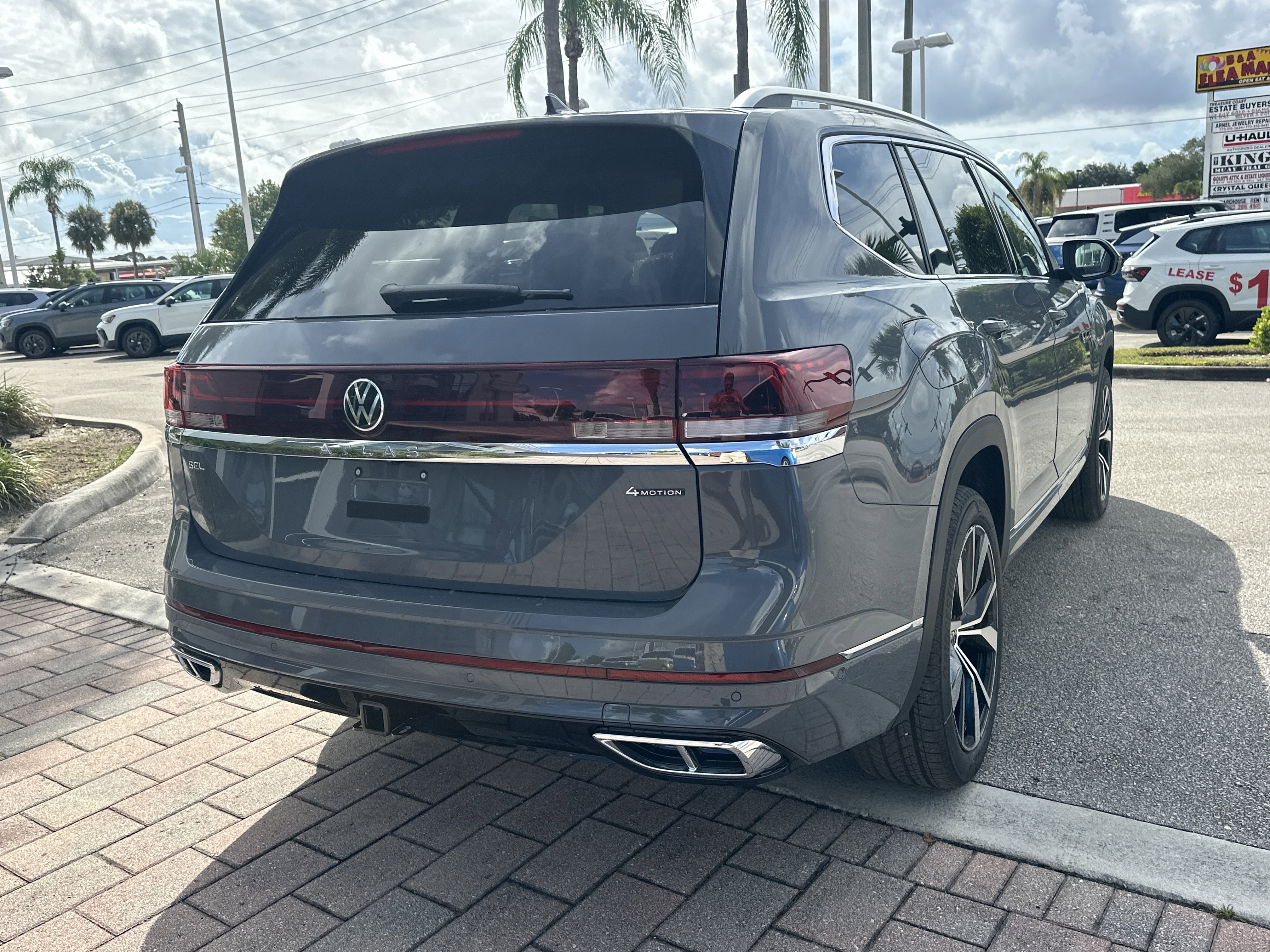 New 2026 Volkswagen Atlas SEL Premium R-Line image 6