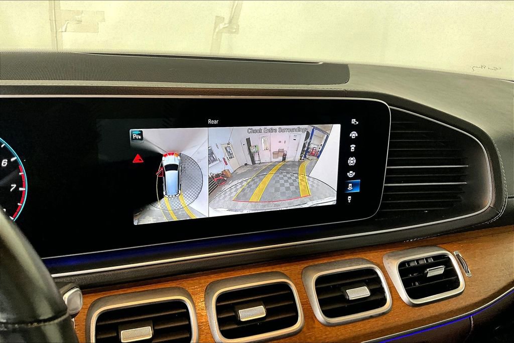 Used 2022 Mercedes-Benz GLS 450 4MATIC image 21