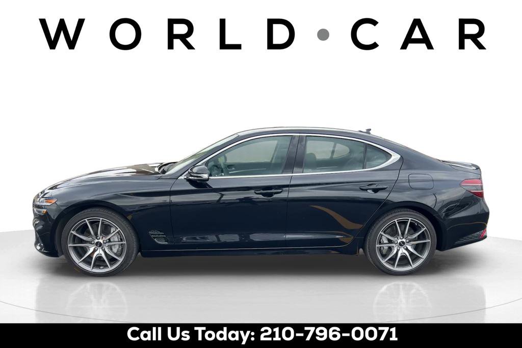 Used 2025 Genesis G70 2.5T image 4
