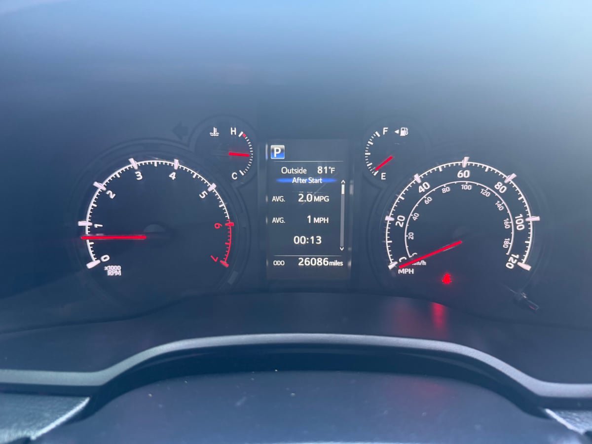 Used 2022 Toyota 4Runner SR5 AWD/4WD image 17