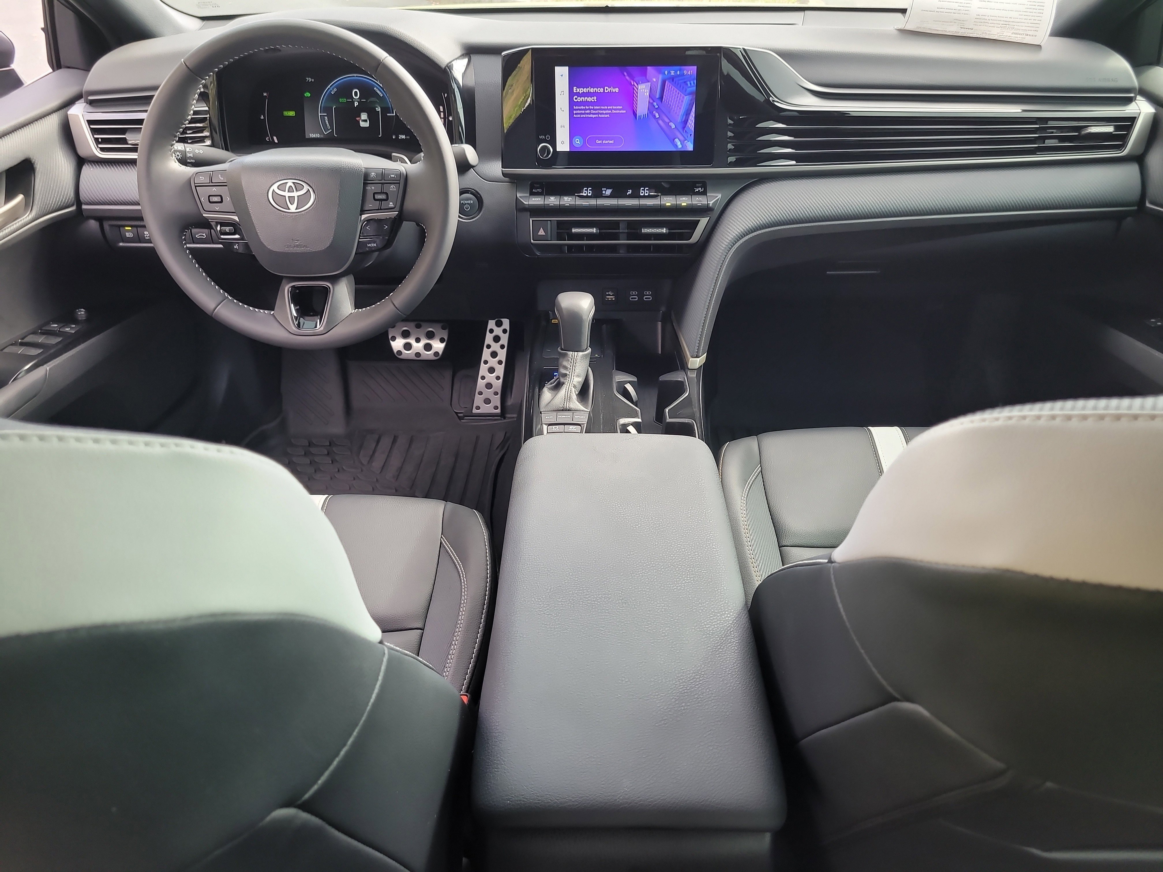 Certified 2025 Toyota Camry SE w/ Convenience Package image 14