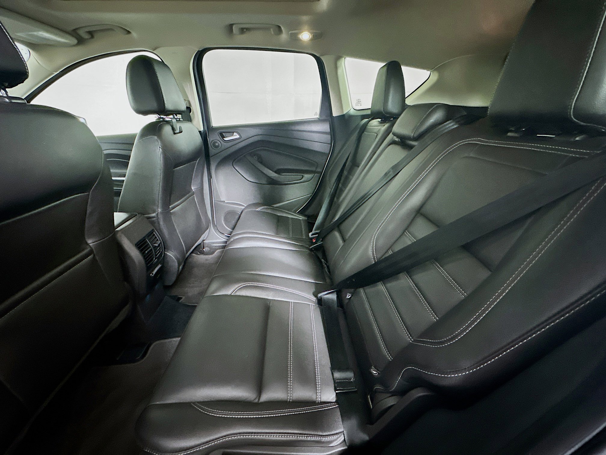 Used 2017 Ford Escape Titanium image 28