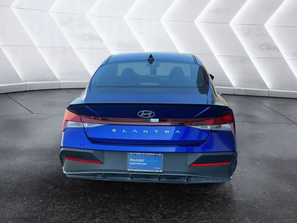 Used 2025 Hyundai Elantra Sport image 6